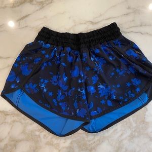 NWOT Tie dye Lululemon tracker shorts